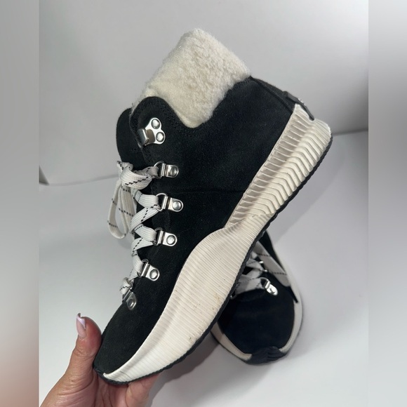 Sorel
OUT N ABOUT III CONQUEST - women’s Ankle boots size 7.5 - Picture 10 of 15